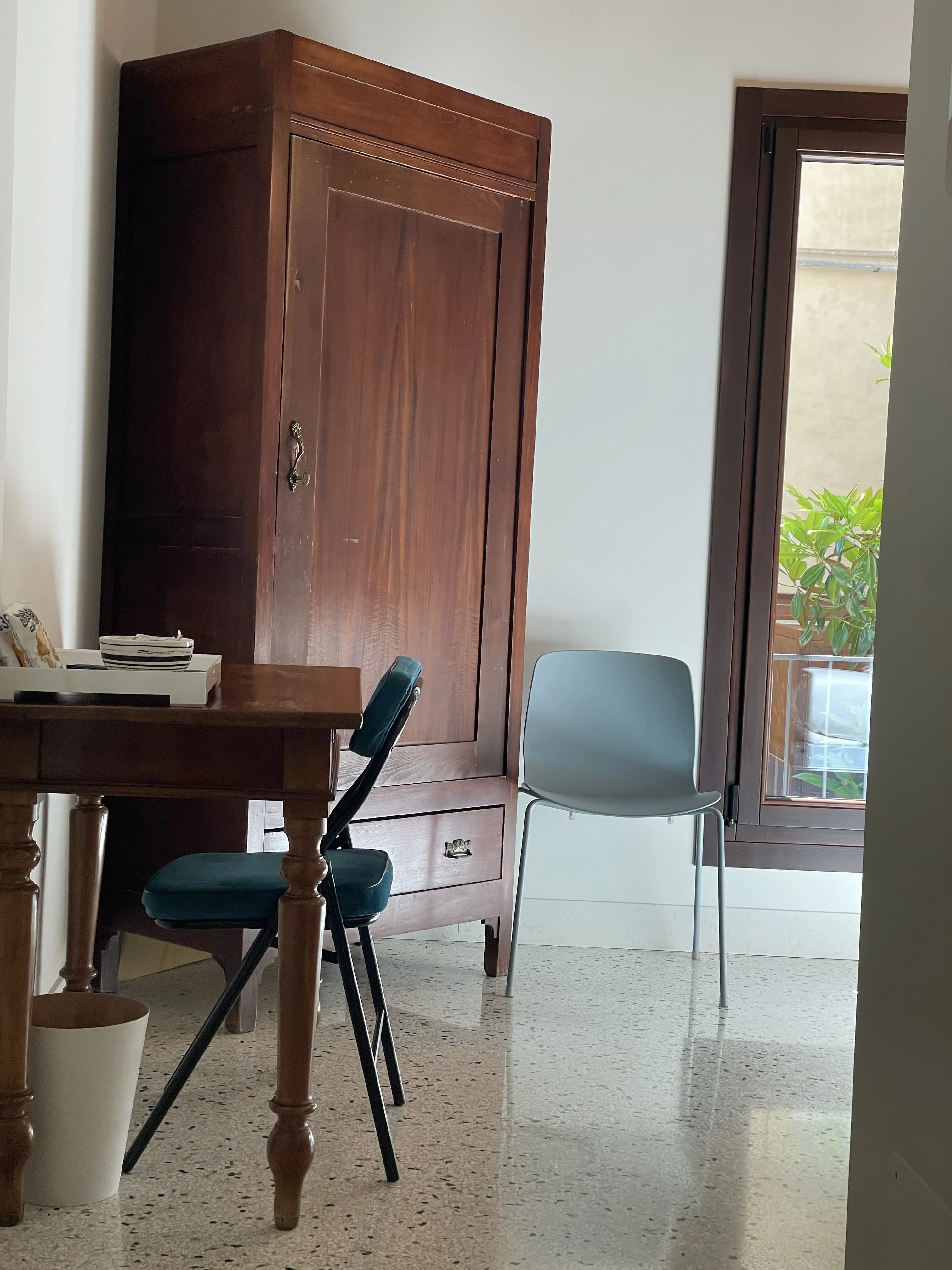 Suite Elegante - Main Room